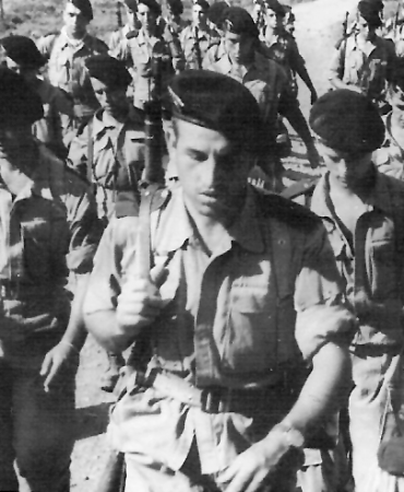 957-1958 De maniobras